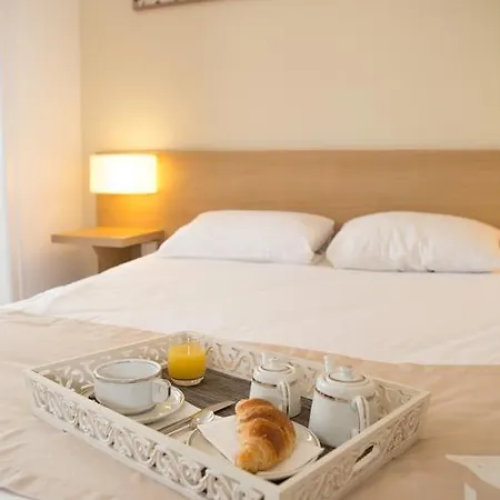 Autre Hotel 2*