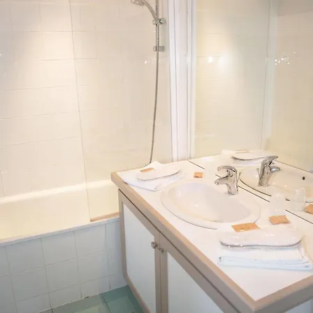 Hotel Autre 2*