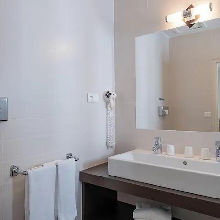 Autre Hotel 2*
