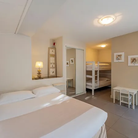 Hotel Autre 2*